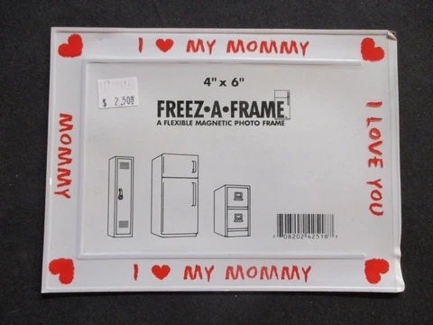 I LOVE MY MOMMY  Freez A Frame Magnetic Photo Frame Magnet 4 x 6 Inches Cover