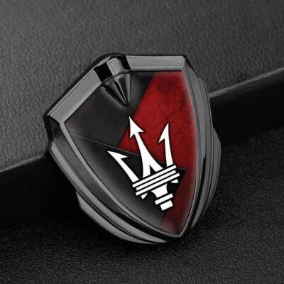 Emblema Maserati | Logotipo insignia lateral | Calcomanía guardabarros de metal de primera calidad Foto 1 de 4
