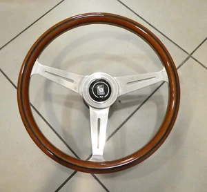 Volante vintage Nardi in legno per auto d’epoca, diametro 36,5 cm, raro - Picture 1 of 4