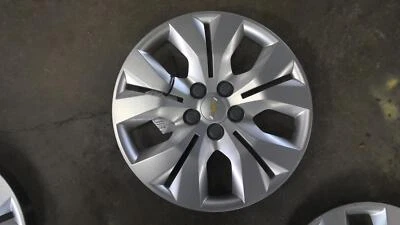 Used Wheel Cover fits: 2015 Chevrolet Cruze  Grade C - Image 1 of 4
