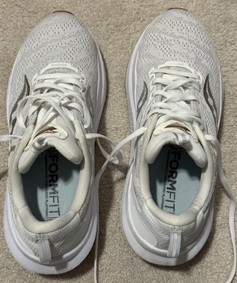 Saucony Formfit Sneakers Size 9, 8 mm offset - Image 1 of 4