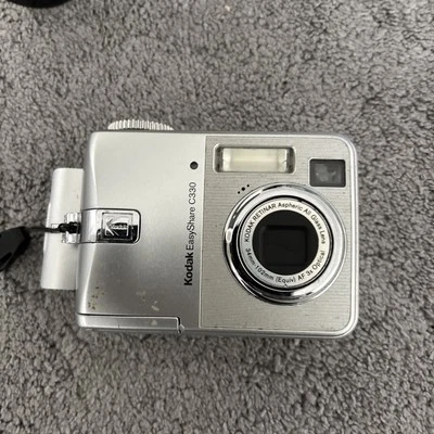 Kodak retro  EASYSHARE C330 4.0MP Digital Camera - Silver - Image 1 of 4
