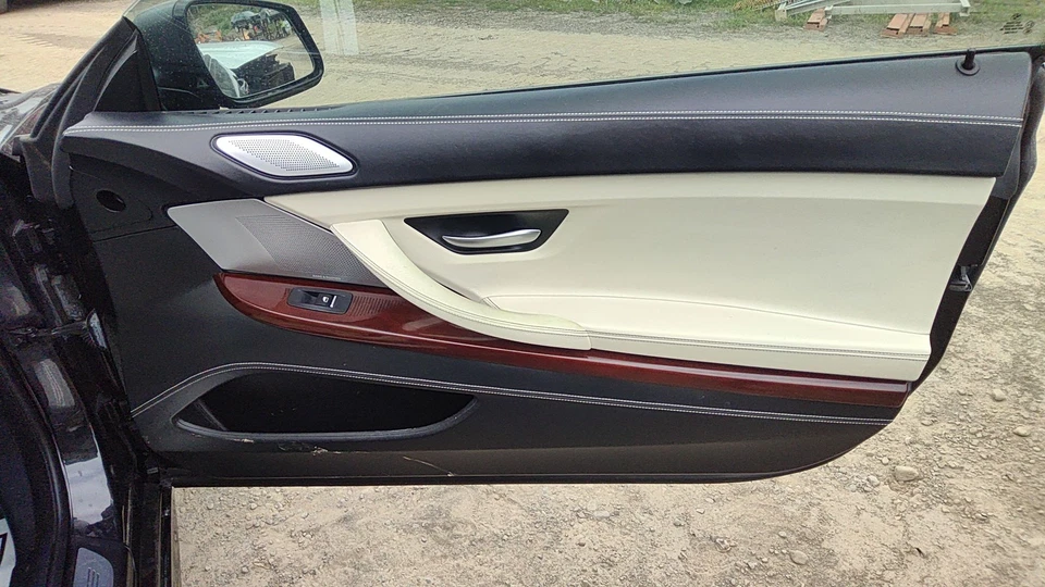 13 BMW 650I Front Door Trim Panel Passengerivory White - Image 1 of 1