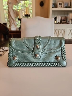 Cartera Isabella Fiore Shimmer Seafoam - rara Foto 1 de 4