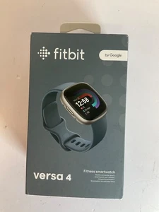 Rastreador de actividad Fitbit Versa 4 - azul cascada/aluminio platino - Imagen 1 de 5