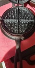 vintage cast iron waffle maker, Size 7-8, No Name