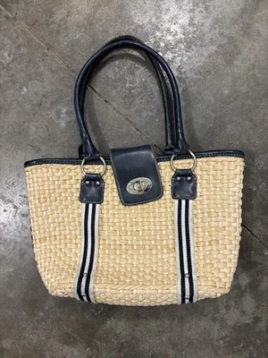 Cartera tejida de mimbre Foto 1 de 4