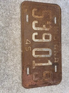 NICE 1945 Indiana License Plate Tag 539 019 - Picture 1 of 2