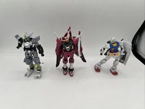 Lote de 3 figuras Gundam Bandai escala 1/144 construidas/ensambladas - Imagen 1 de 9