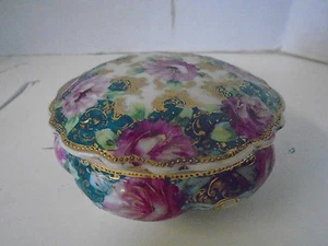 Lidded Trinket Dresser Round Bowl Pink Flowers Box Gold Trim Scalloped Edges - Foto 1 di 5