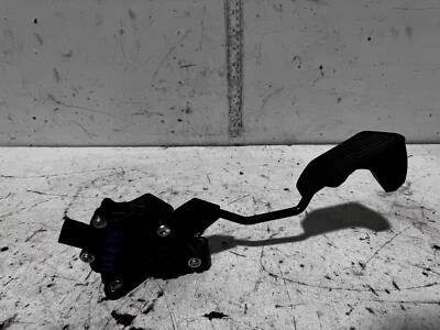 Toyota Corolla Accelerator Pedal ZRE182 10/2012-06/2018 - image 1 of 4