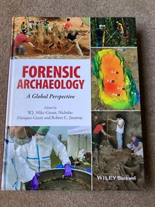 Forensic Archaeology: A Global Perspective by Rob Janaway - Picture 1 of 7