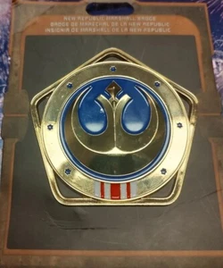 Insignia 2022 Disney Parks Star Wars Galaxy’s Edge New Republic Marshall NUEVO - Imagen 1 de 6