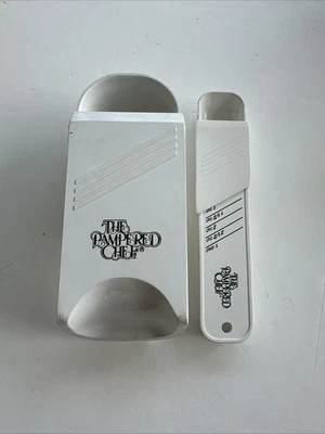 2 PAMPERED CHEF Adjustable Measuring Spoon 2-8 Tablespoon 1/8—1/2 Cup 1 Tsp-1 Tb - Image 1 of 4