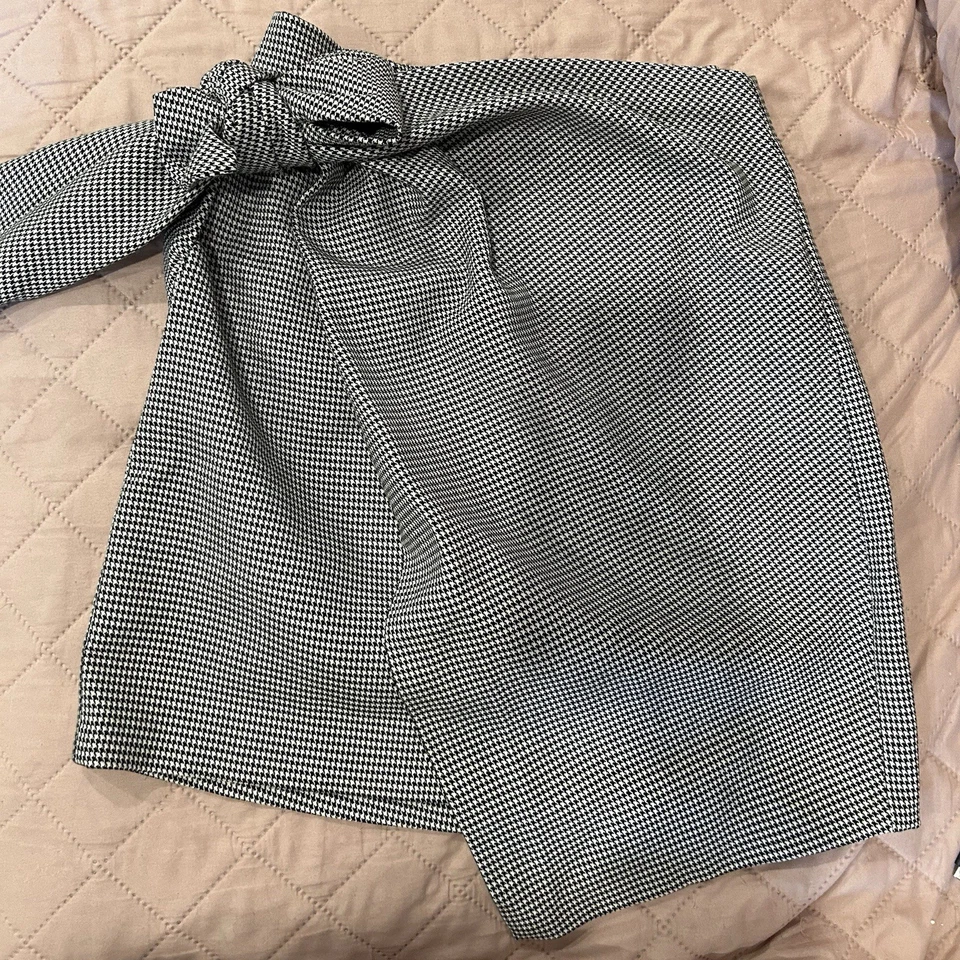 Falda de pata de gallo Zara para mujer talla XS blanca y negra Foto 1 de 4