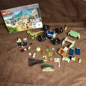 LEGO Jurassic World: Dilophosaurus on the Loose (75934) With Manual Complete - Picture 1 of 9