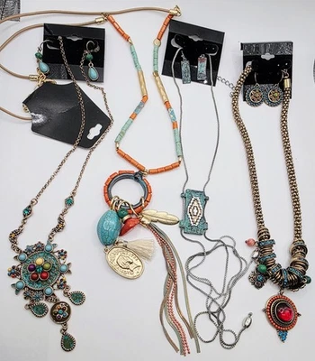 Lote de joyas de moda nuevas con etiquetas Boho Southwestern imitación turquesa Foto 1 de 4