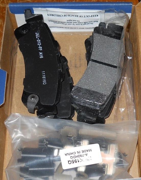 NOS 1999-2006 Chevrolet GMC 1500 Truck Rear Disc Brake Pads 17D792CH - Image 1 of 1