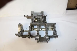 2004 SUZUKI GSXR1000 GSX-R 1000 UPPER LOWER HALF ENGINE TOP CRANKCASE CRANK CASE - Picture 1 of 11