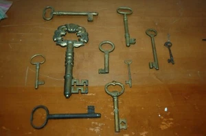Lote Vintage (10) Llaves Pequeñas a Grandes Rústicas Antigua Llave Puerta - Imagen 1 de 10