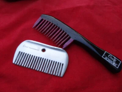 2 x Combs_FARRIER Wooden Comb + Horse Grooming Aluminium Metal Mane Comb - image 1 of 4