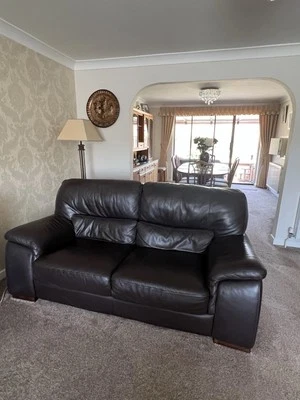 Leather Suite for sale - Image 1 of 4