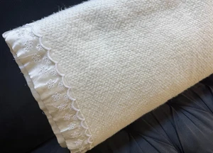 Vintage Decke Acryl Satin Borte Waffelmuster Cremeweiß King Blanket 91x100" - Bild 1 von 7