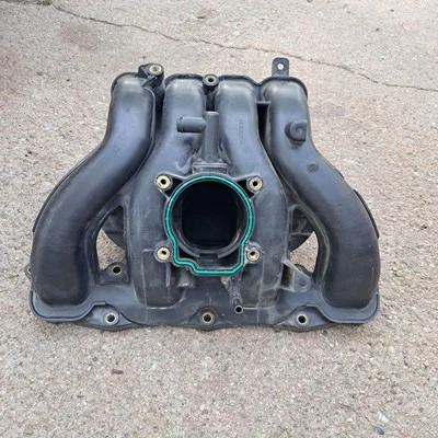 Colector de admisión Ecotec 2011 2,4 de un Chevrolet Malibu Foto 1 de 3