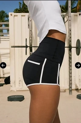 Pantalones Cortos Free People Movement S Island Time Tiro Ultra Alto Negros Elastizados Nuevos $48 Foto 1 de 4