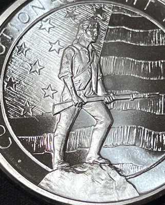 STUNNING~2ND AMENDMENT~1 TROY OZ .999 SILVER ART ROUND~GOLDEN STATE MINT - Image 1 of 4