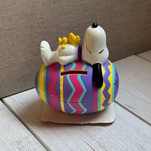 Banco de huevos de Pascua vintage 5" fisgón de Pascua decorado en madera chocolate Whitman - Imagen 1 de 3