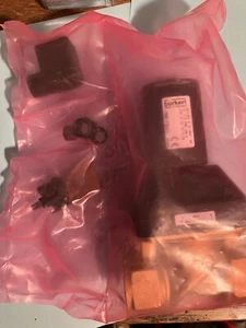 Burkert 6213EV A 25 NBR 24v AC/DC G1 1/4 PN0-10 Bar Brass Solenoid Valve - Picture 1 of 6