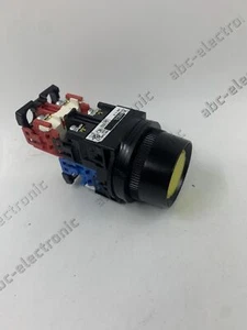 1pc     FUJI  AR30G3L-11E3Y  Push button switch  free shipping - Picture 1 of 3