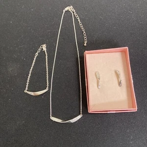 Element Silver Tone earrings, bracelet Pendant Necklace In Box - Picture 1 of 4
