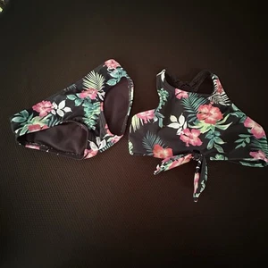 Abercrombie Kids 2 Piece Bikini Size 7/8 Navy Floral - Picture 1 of 13