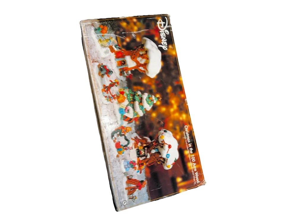 Disney Winnie the Pooh Navidad en los 100 acres Madera Iluminado Pueblo Set 8 piezas  Foto 1 de 1