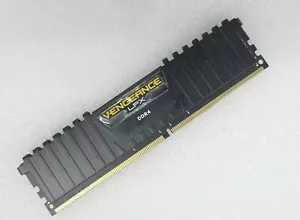 Corsair 8GB DDR4 2400 Desktop DIMM RAM VENGEANCE LPX PC4-19200 288pin - Picture 1 of 3