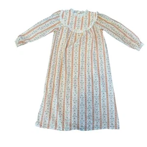 Girls vintage Lanz of Salzburg nightgown Made in the USA with Love small cottage - Picture 1 of 8