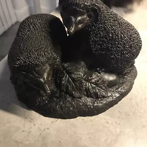 Vintage Heredities Tom Mackie Cold Cast Bronze Pair Of Delightful hedgehogs - Picture 1 of 11