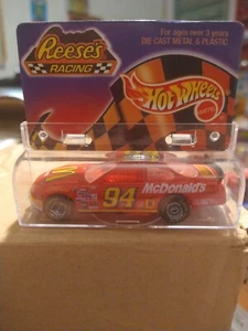 Mattel Hot Wheels Nascar Bill Elliott 94 McDonald's Reese's Racing Hershey car - Picture 1 of 1