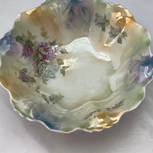 Lustreware Serving Bowl with Scallops Edges and Purple & White Lilacs - C.1915 - Picture 1 of 8