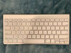 Apple Magic Keyboard Wireless A1314 - Battery Included