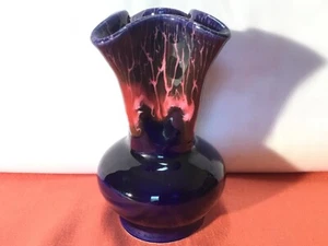vase Vallauris en céramique émaillée en déclinaison de violet, hauteur 12 cm - Picture 1 of 8