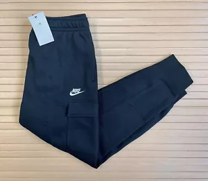 Nike Sportswear Club Cargo Fleece Joggers Pantaloni Conici Uomo XL Nero Nuovo - Foto 1 di 20