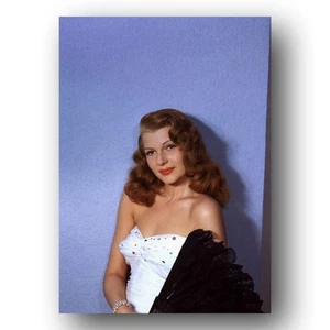 Rita Hayworth Vintage 5x7 Foto im schulterfreien weißen Kleid 1946 - Bild 1 von 1
