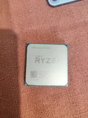 Processeur CPU AMD RYZEN 3 R3 1300X 3,5-3,7GHz Socket AM4. - Immagine 1 di 3