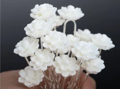 1 épingle à chignons fleur blanche , bijou de cheveux mariage - Photo 1/2