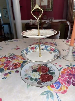 cakestand Homemade Roses Gold Stem - Image 1 of 4