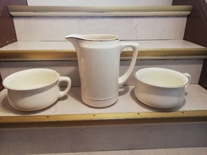 Villeroy & Boch Wallerfangen 2 Schöne alte Mettlach Nachttöpfe und Kanne - Bild 1 von 24