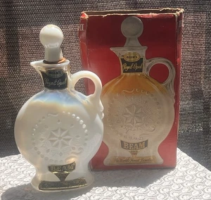 Rare Vintage Jim Beam White Opalescent Glass Whiskey Liquor Decanter with Box - Picture 1 of 4